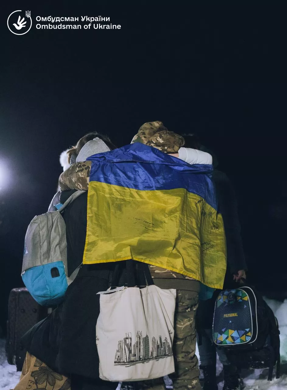 Україна повернула на підконтрольну територію 12-річного сина військовослужбовиціУкраїна повернула на підконтрольну територію 12-річного сина військовослужбовиці