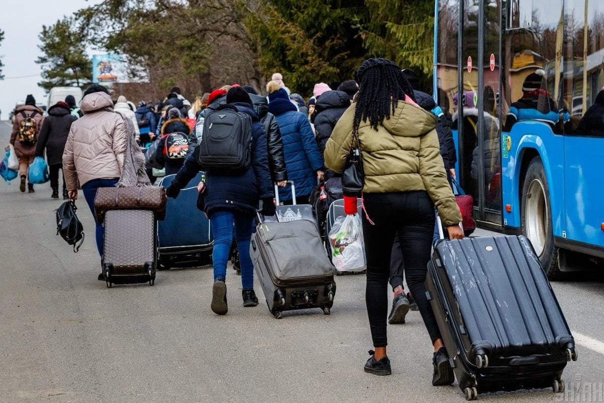 Кількість українців, які раніше виїхали за кордон, вирішили повернутися в Україну