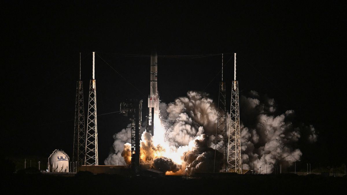 У США запустили на Місяць ракету з українським прапором і мапою на борту