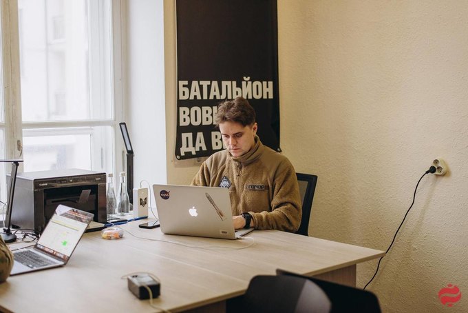 У Києві відкрили рекрутинговий центр під назвою «Вовків Да Вінчі»