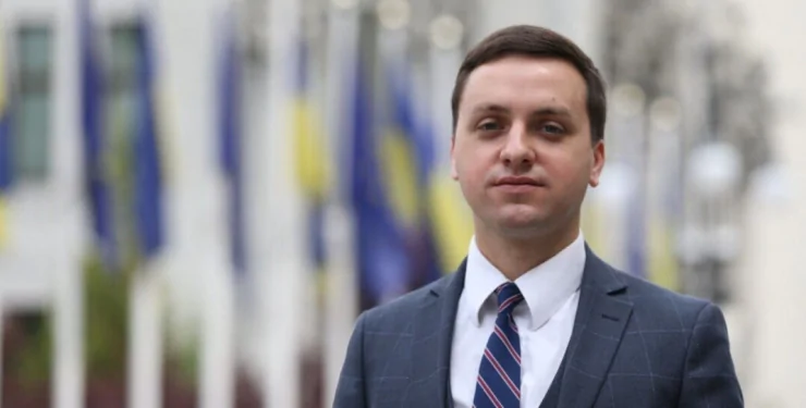 Батько нардепа придбав квартиру в Києві за кошти від продажу черешні