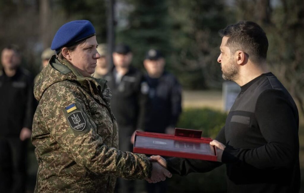 Жінка-кулеметниця отримала звання Героя України вперше в НГУ / Фото:відкриті джерела