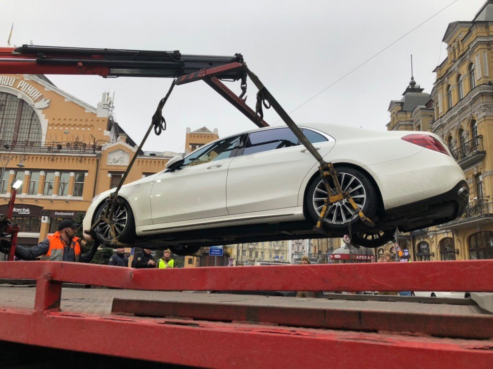 У Києві подорожчає евакуація авто: новий тариф і причини змін
