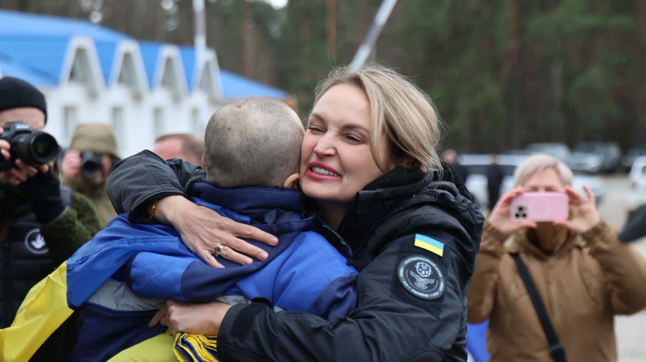 175 українців повернулися з полону: обмін, що повертає життя