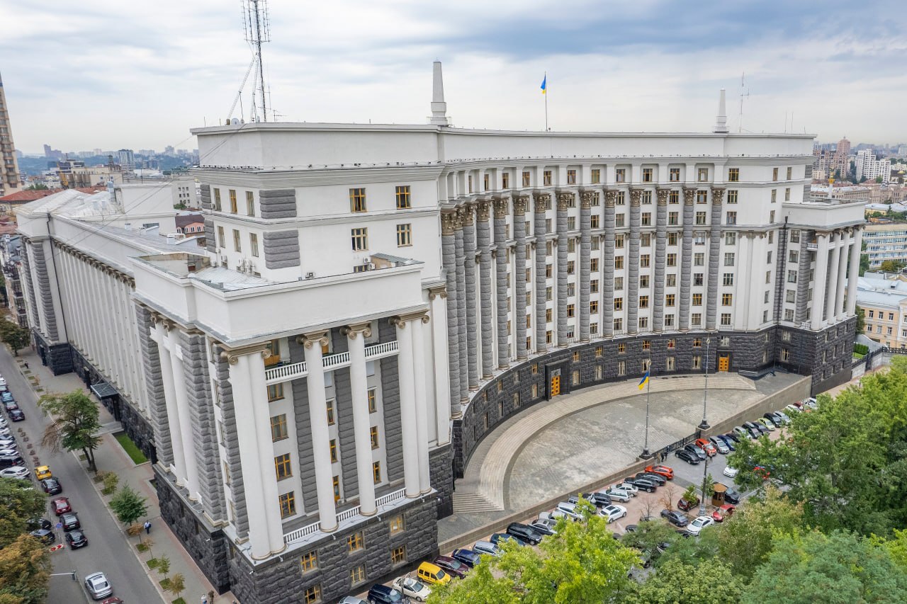 Кінцуґі для Києва: як Будинок Уряду пропонують відновити після російського удару