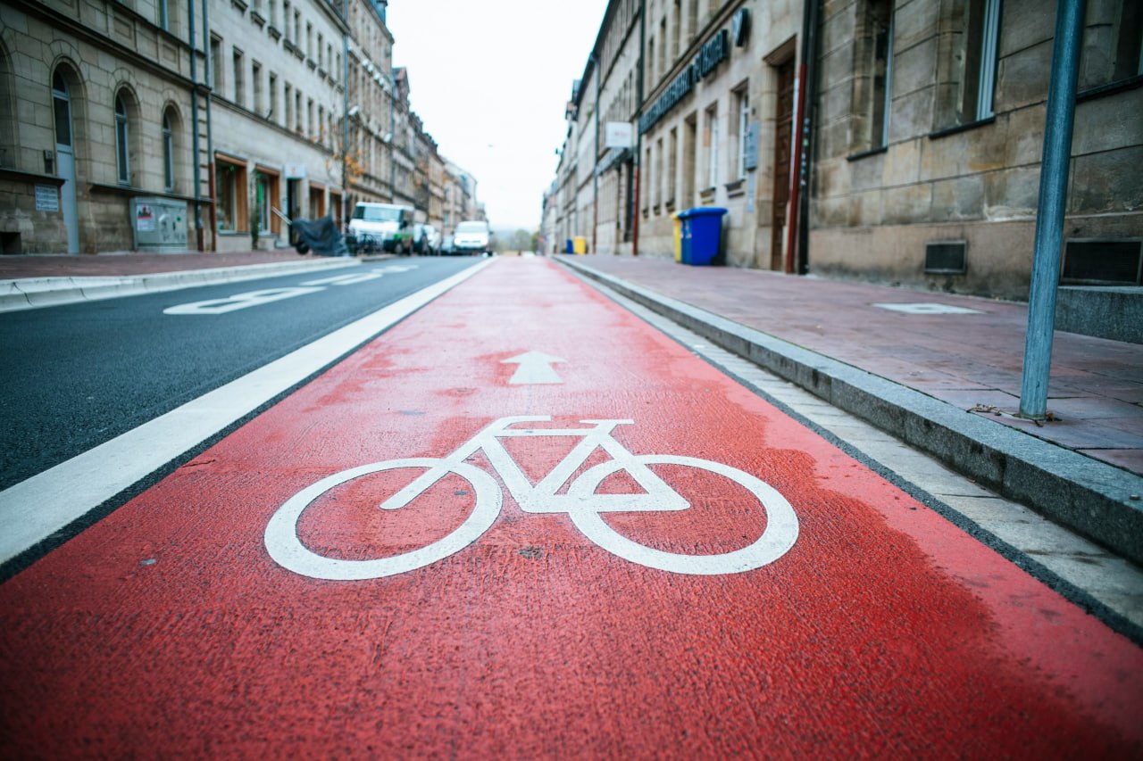 Київ планує майже 50 кілометрів нових веломаршрутів: центр з’єднають із Троєщиною, Виноградарем, Теремками та Солом’янкою