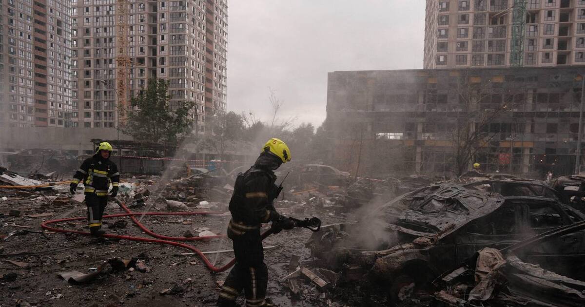 Ніч, що стала днем жалоби: російський удар по Києву знову вдарив по житлових будинках