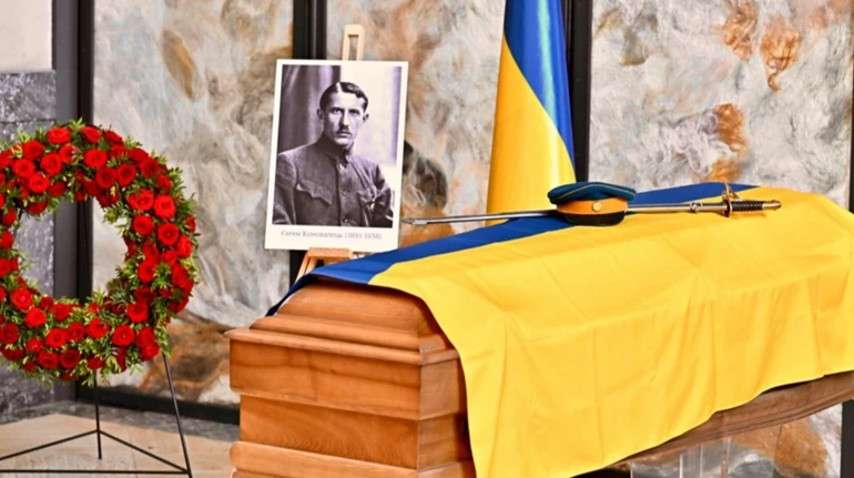 Обіцянка через 88 років: прах Євгена Коновальця нарешті повертають з Нідерландів до України